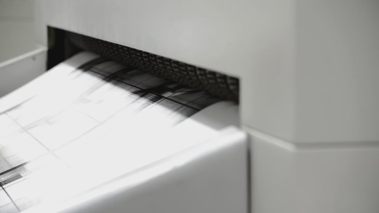 Load video: video laboratoire photo whitwall